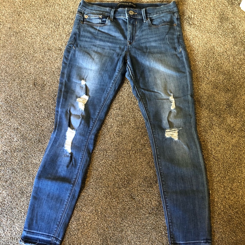 Express Jeans.